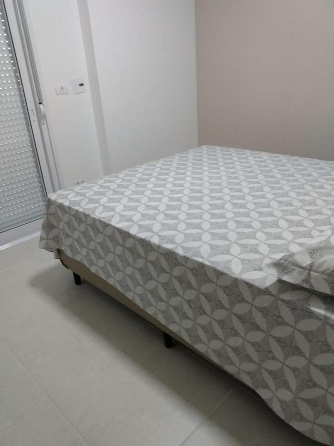 Apartamento Enseada กัวรูจา ภายนอก รูปภาพ